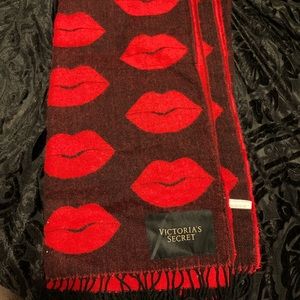 Victoria’s Secret blanket scarf
